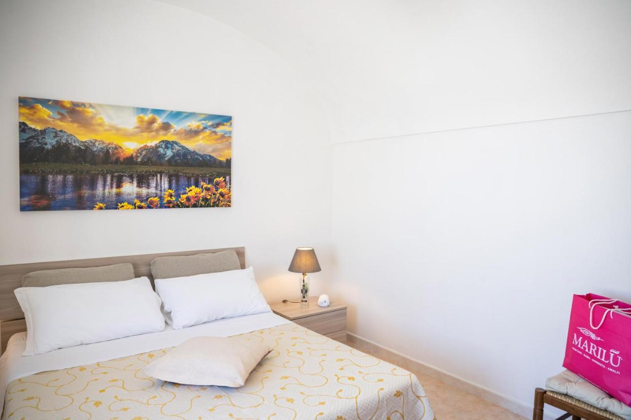 Casa Betty Apartment Positano Bagian luar foto