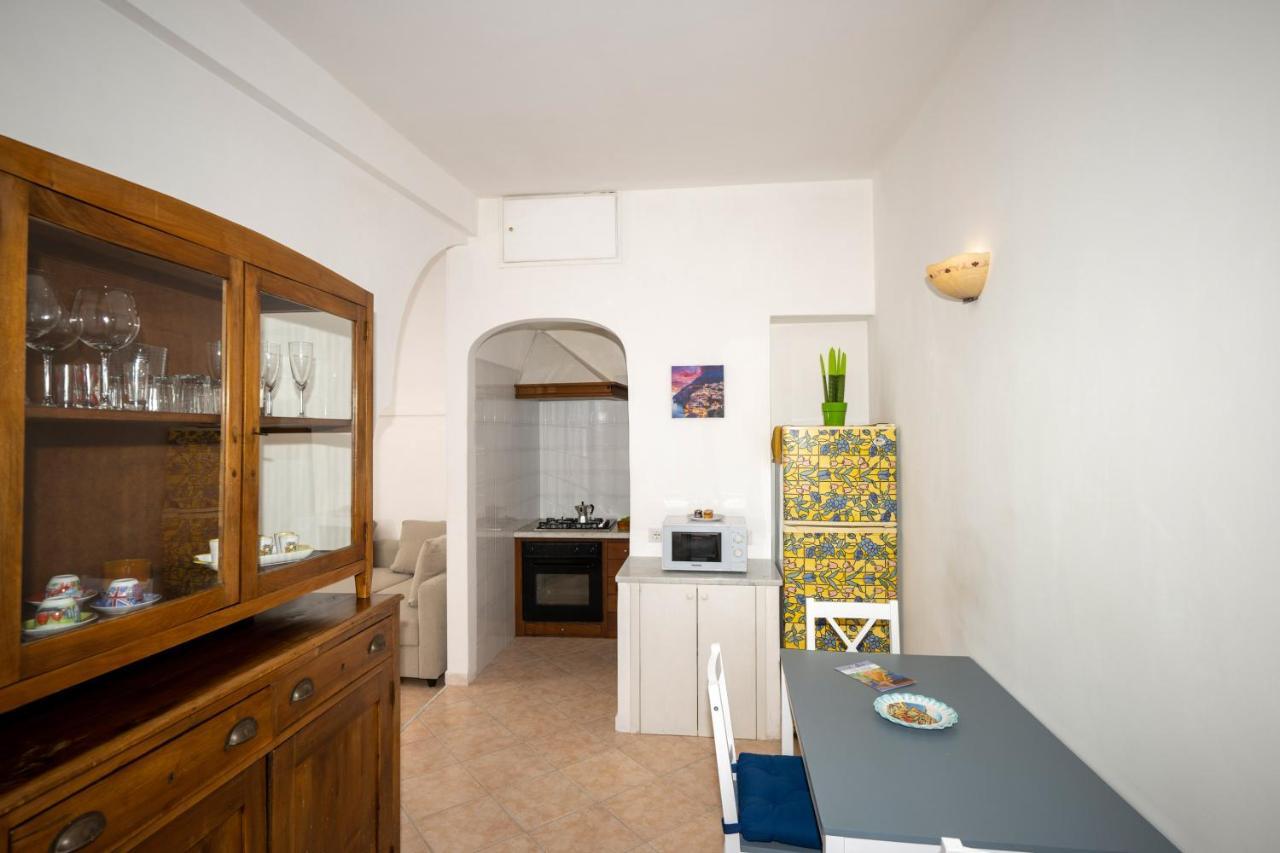 Casa Betty Apartment Positano Bagian luar foto
