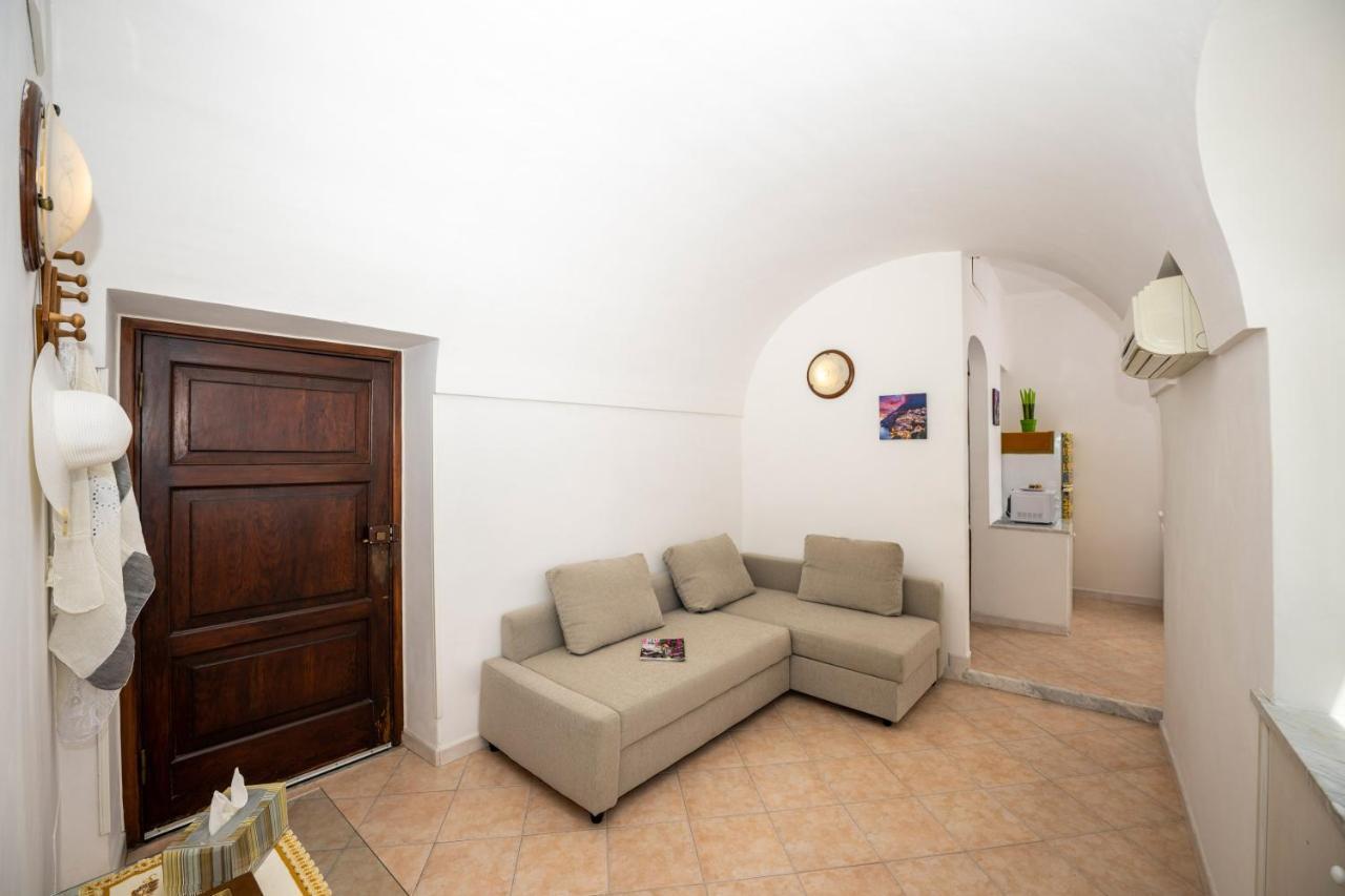 Casa Betty Apartment Positano Bagian luar foto